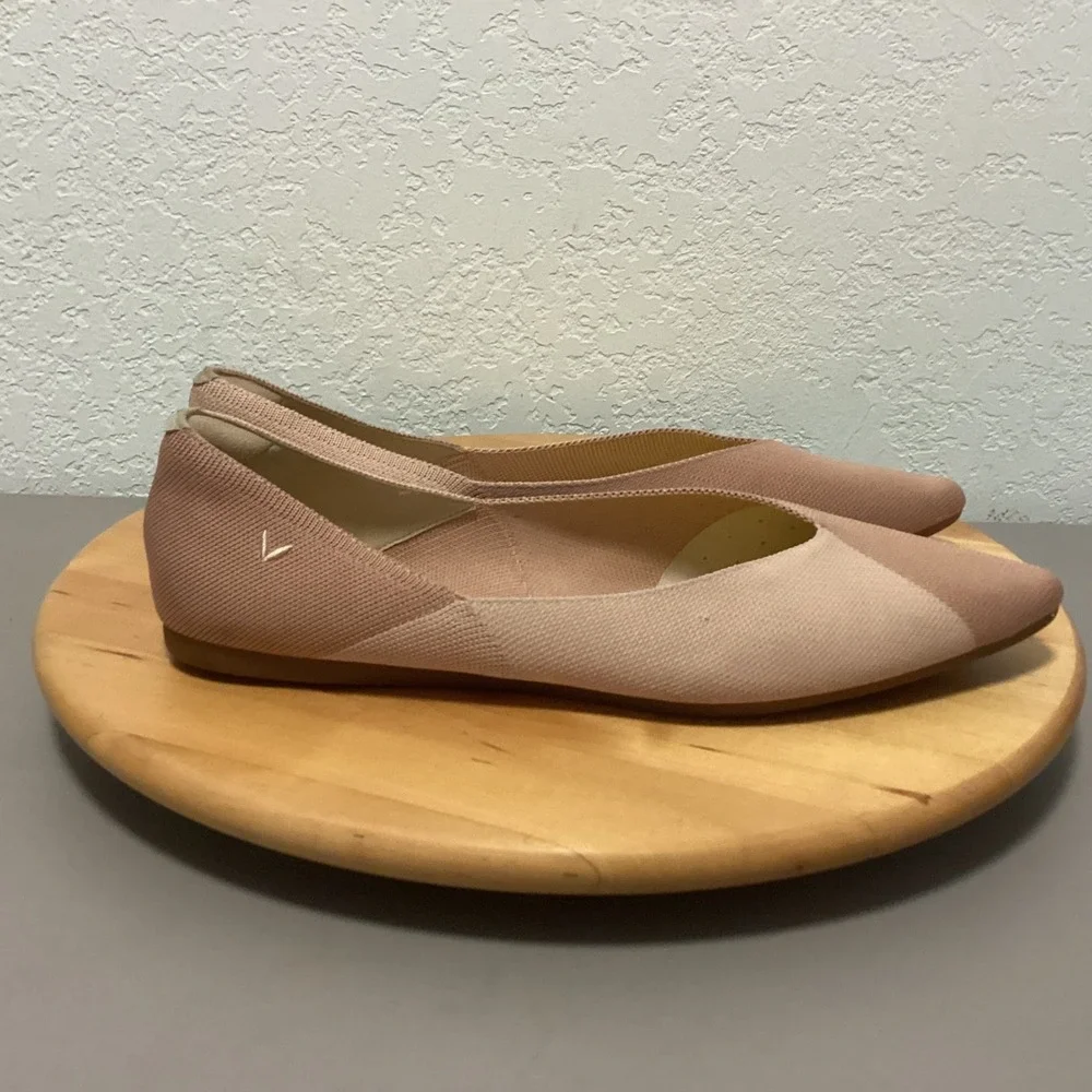 Vivaia Pointed Toe Flats Women Size 43 Blush Tan Colorblock‎ Sustainable Knit